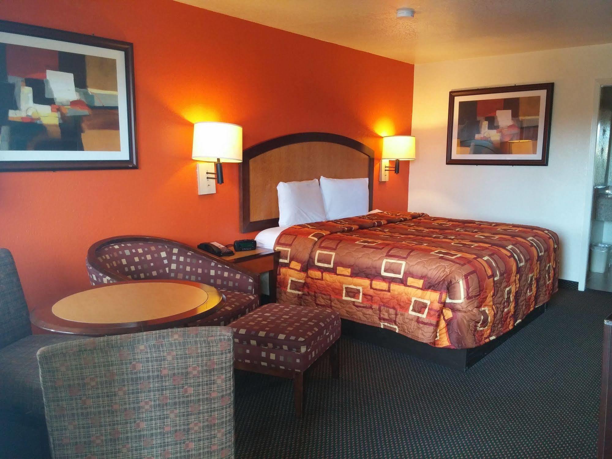 Travelodge By Wyndham Hobby Airport